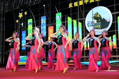 掃黑除惡暖民心，鹽池文藝進(jìn)鄉(xiāng)村——一場(chǎng)深入人心、凝聚共識(shí)的專題文藝匯演